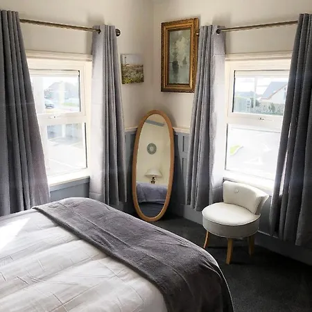 Westend Bar & Select 3* Fenit