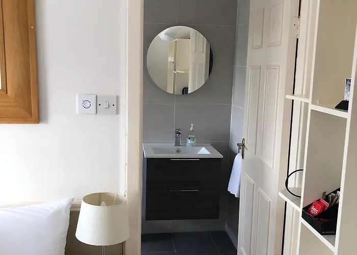 Westend Bar & Select 3*