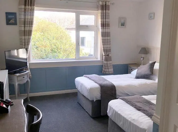 Westend Bar & Select Guest house Fenit