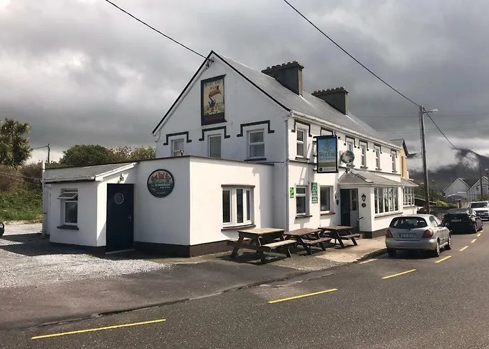 Westend Bar & Select Guest house Fenit
